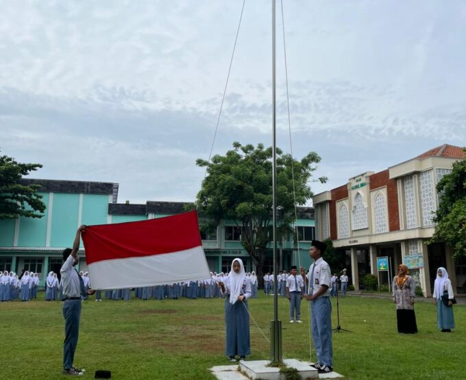 Upacara Peringatan Hari Pahlawan
